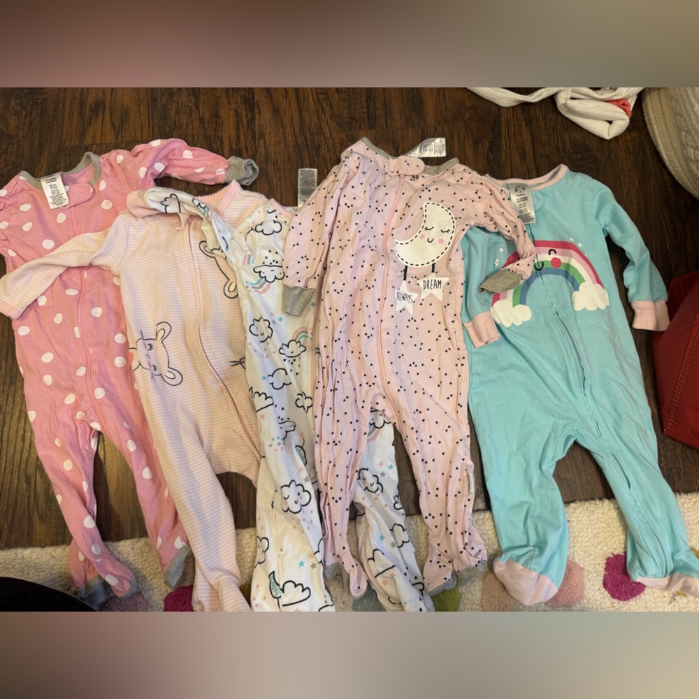 Bundle of 5 sleepers 3-6, 6mo